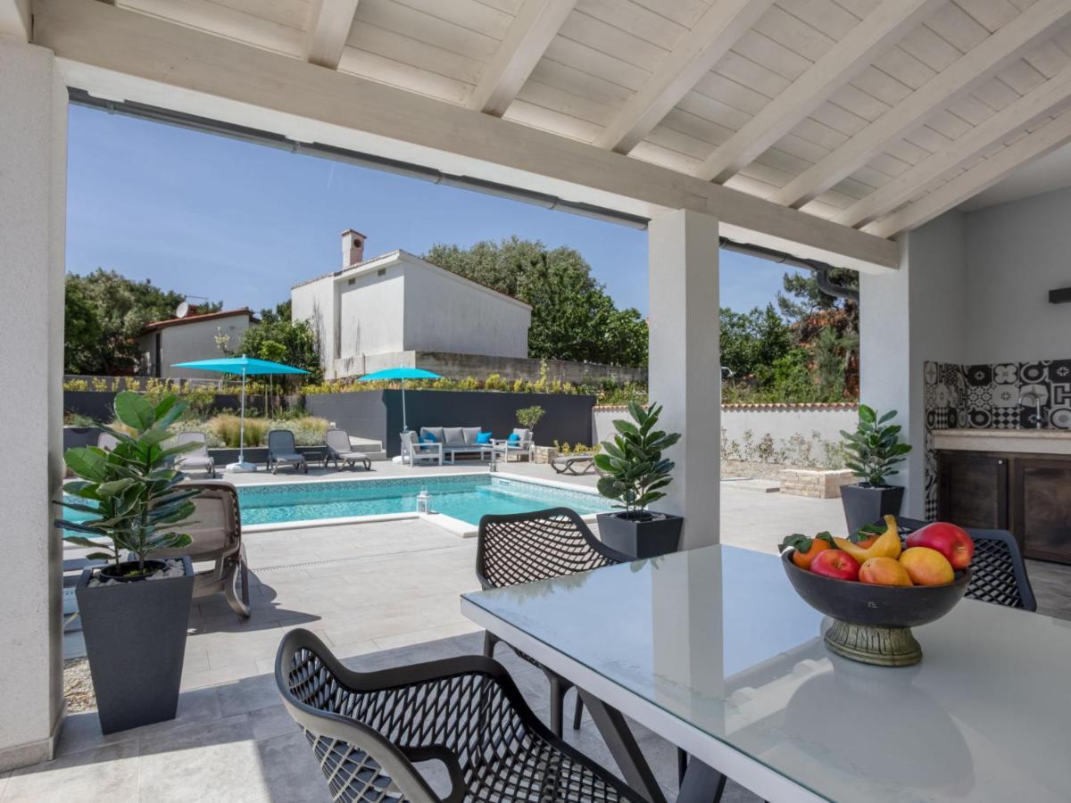 Villa Dream House By Interhome Pula Bagian luar foto